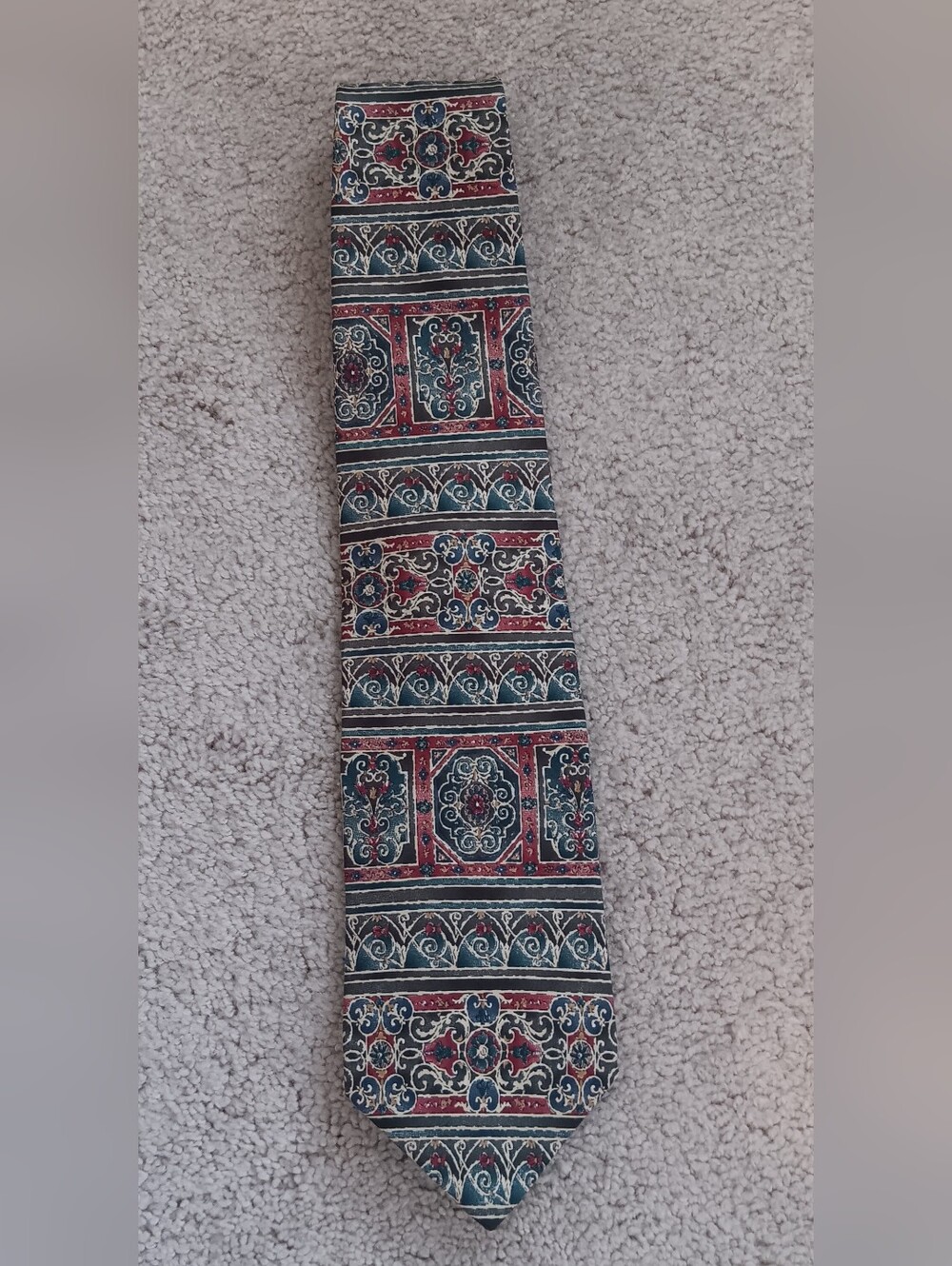 Vintage Bill Blass 100% Silk Men's Necktie- Geometric Baroque Pattern